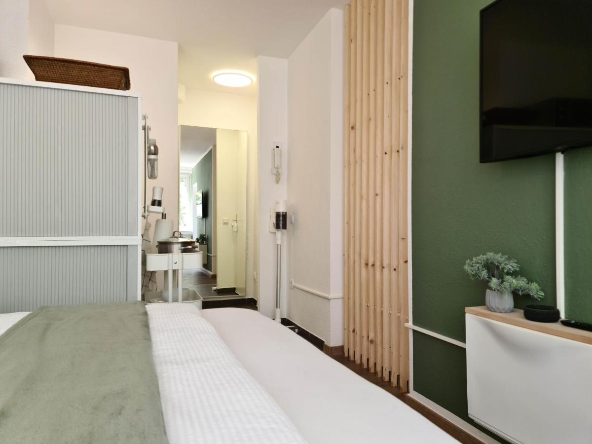Schoene Ferienwohnung Im Zentrum Mit Self Check-In Und Free Wifi Essen Exterior foto